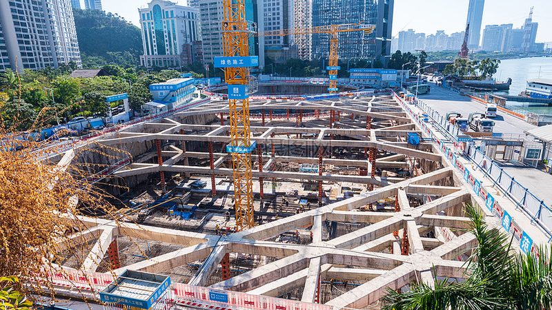 钢结构工程与混凝土结构：抗震性能对比解析